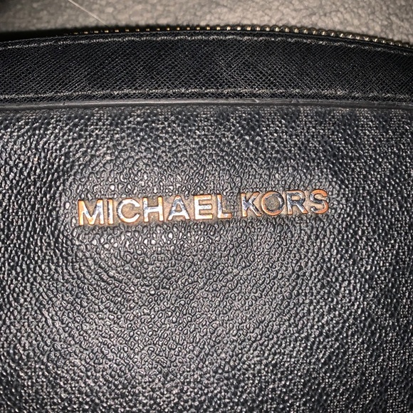 Michael Kors crossbody - Picture 3 of 5